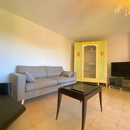 Grand T3 Avec Jardin Proche De La Mer Ajaccio (Corsica)